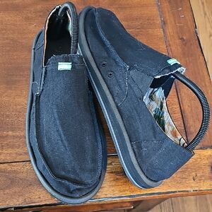 Sanuk Men's Black Casual Slip-On Shoes Size 9.